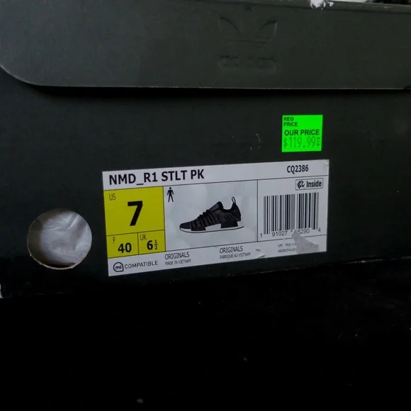 Adidas NMD R1 Women’s Size 7 - Black and Pink - Picture 2 of 7